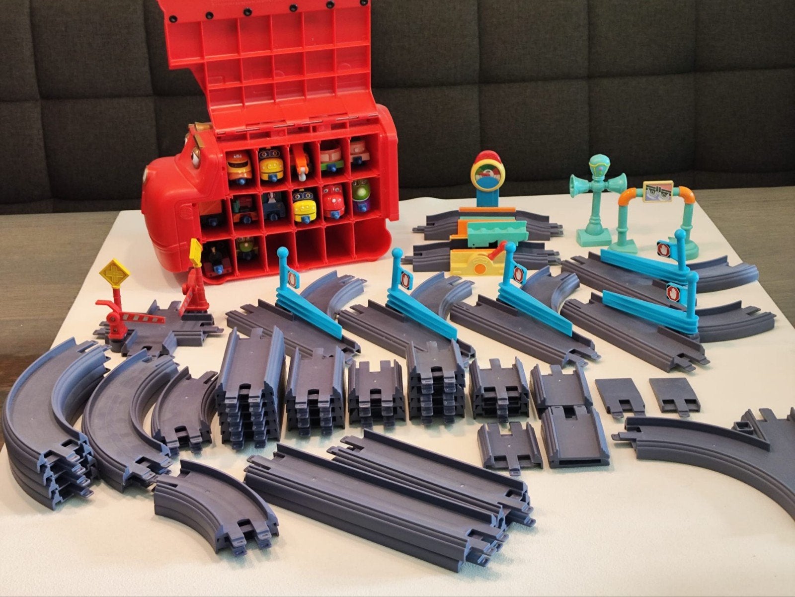 Chuggington Treinen en Spoorbaan Set met Opbergkoffer, Ophalen, Gebruikt