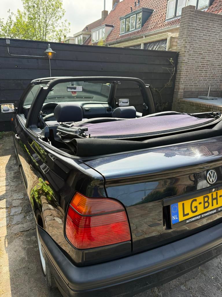 Volkswagen Golf 1.8 Cabriolet 55KW E2 1995 Blauw Nieuwe kap, Auto's, Voorwielaandrijving, 74 pk, 4 cilinders, Cabriolet