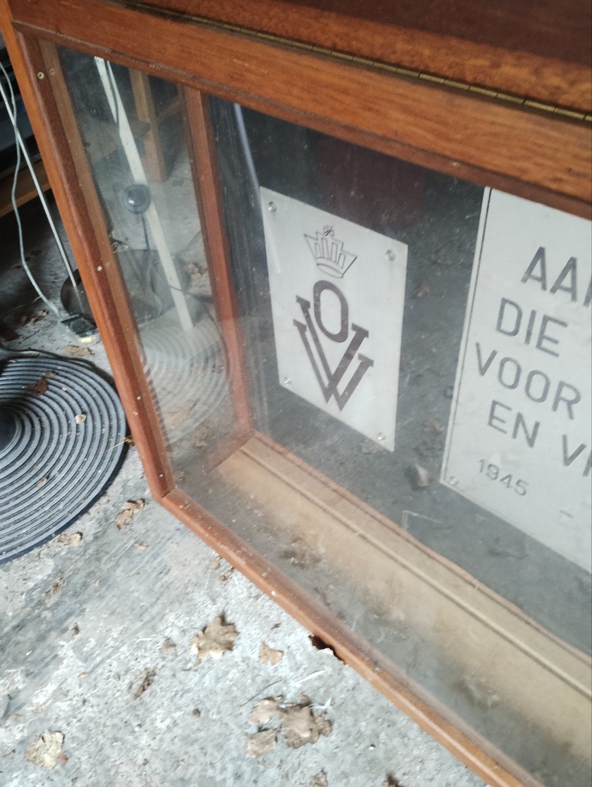 Unieke prijzenkast 1-12 R.I. - Herdenking 1945-1948, Ophalen, Gebruikt, Niet van toepassing, Niet van toepassing