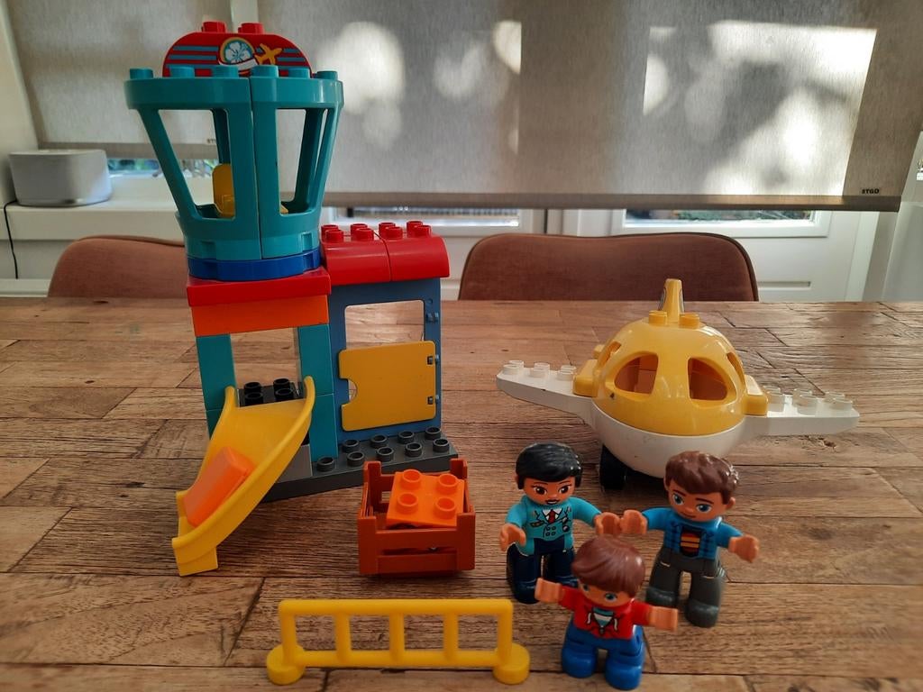 LEGO Duplo Vliegveld met vliegtuig en figuren, Inclusief minifiguren, Gebruikt, Ophalen of Verzenden, Duplo