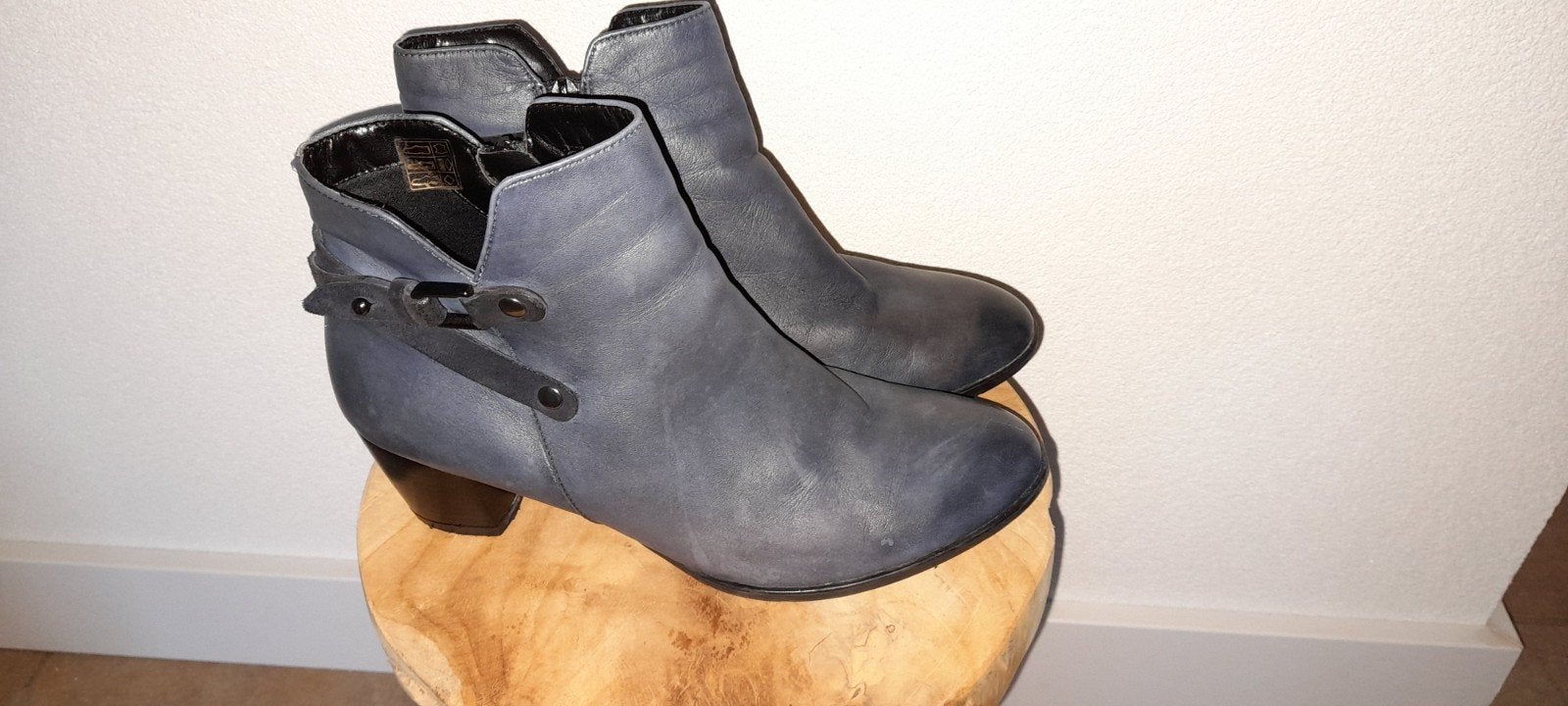 leren dameslaarsjes maat 42 Nieuw, Kleding | Dames, Schoenen, Nieuw, Ophalen of Verzenden, Ziengs, Grijs