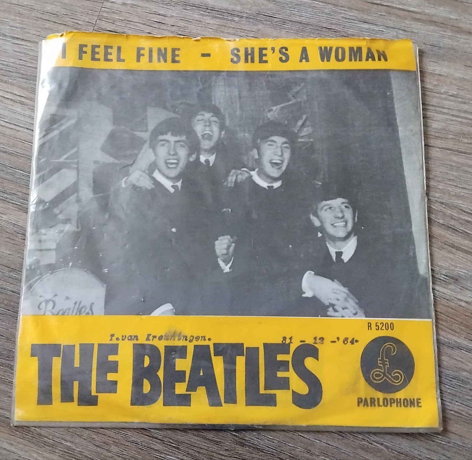 The Beatles - I Feel Fine / She's A Woman (7 inch vinyl), Gebruikt, Fotohoes, 7 inch, Ophalen of Verzenden