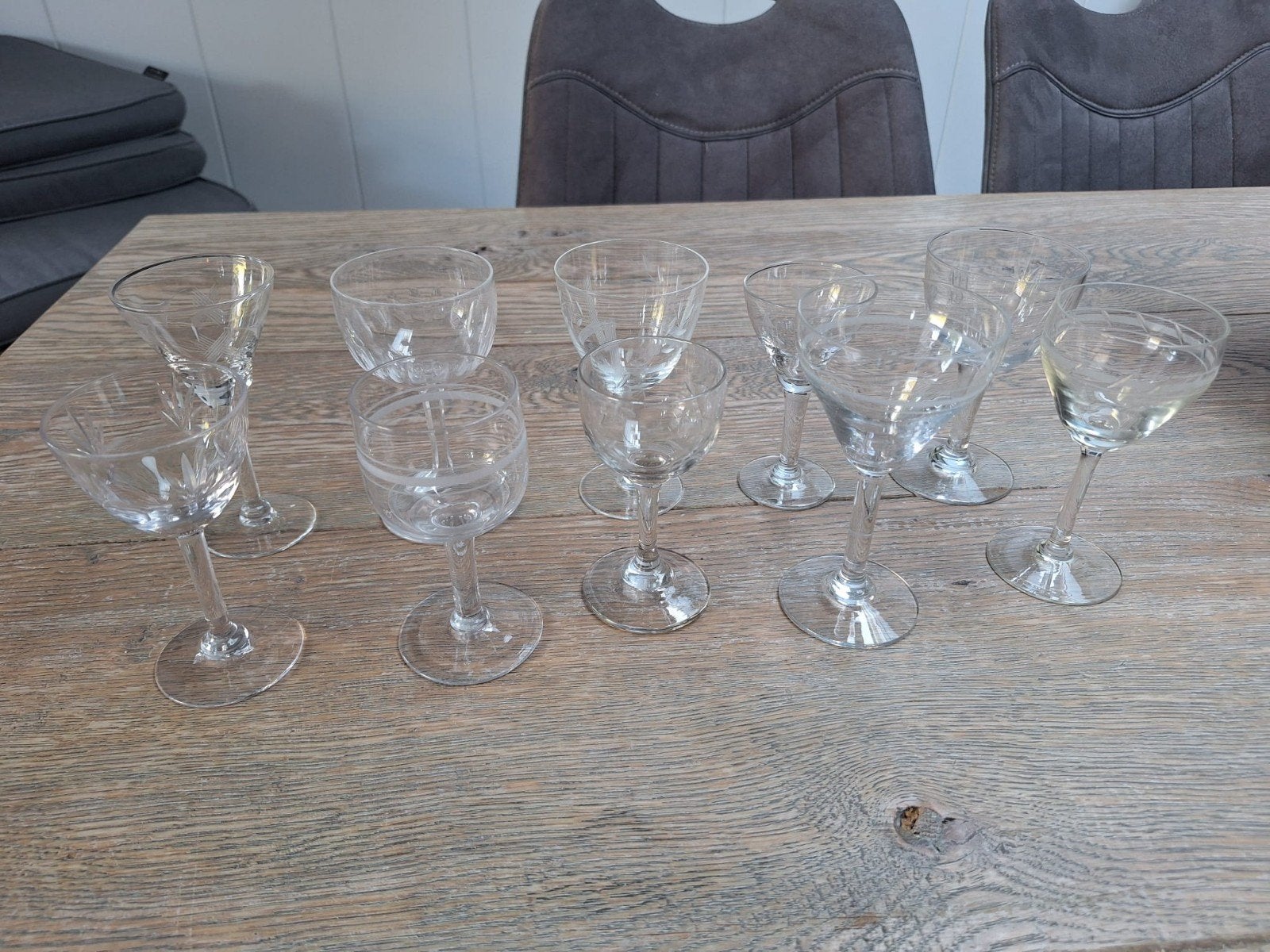Set van 10 antieke glaasjes met diverse gravures, Ophalen of Verzenden