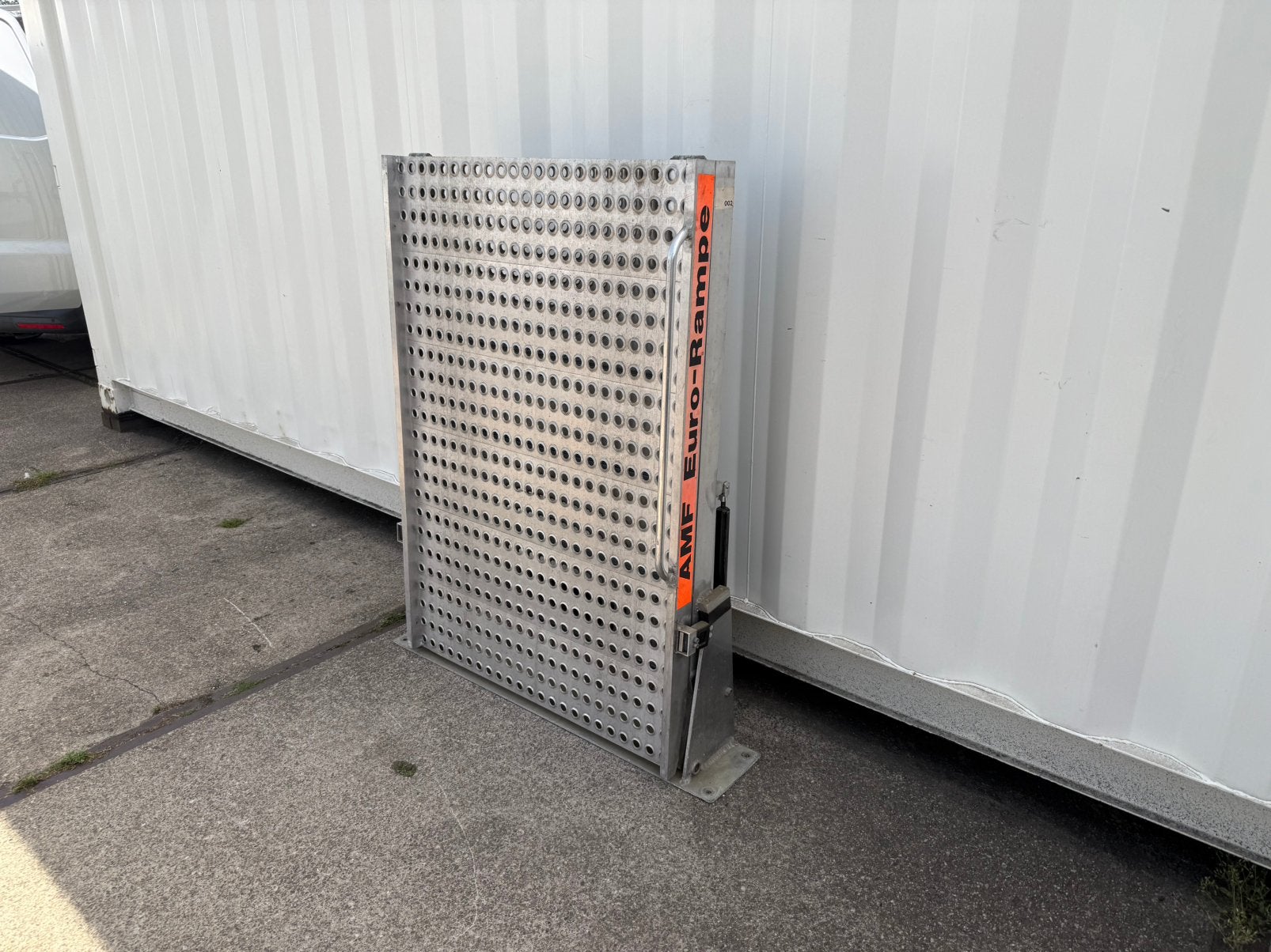 Euro-rampe oprijplaat rolstoel ramp bedrijfswagen inrichting, Ophalen, Zo goed als nieuw