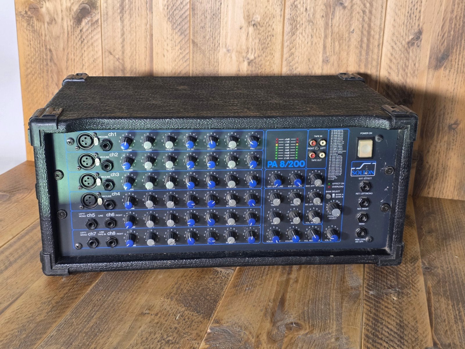 Solton PA 8/200 powered mixer / mengversterker, Muziek en Instrumenten, Mengpanelen, Gebruikt, ., Ophalen of Verzenden, .