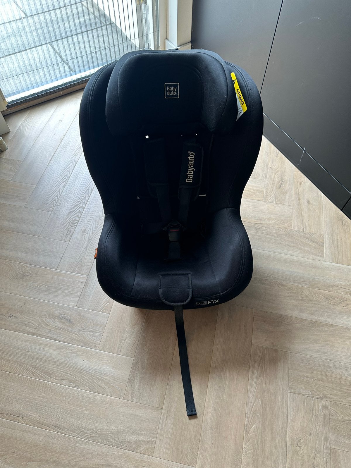 Babyauto autostoel met Isofix en ligstand 0-36 KG, Kinderen en Baby's, Autostoeltjes, Gebruikt, Verstelbare rugleuning, 9 t/m 36 kg