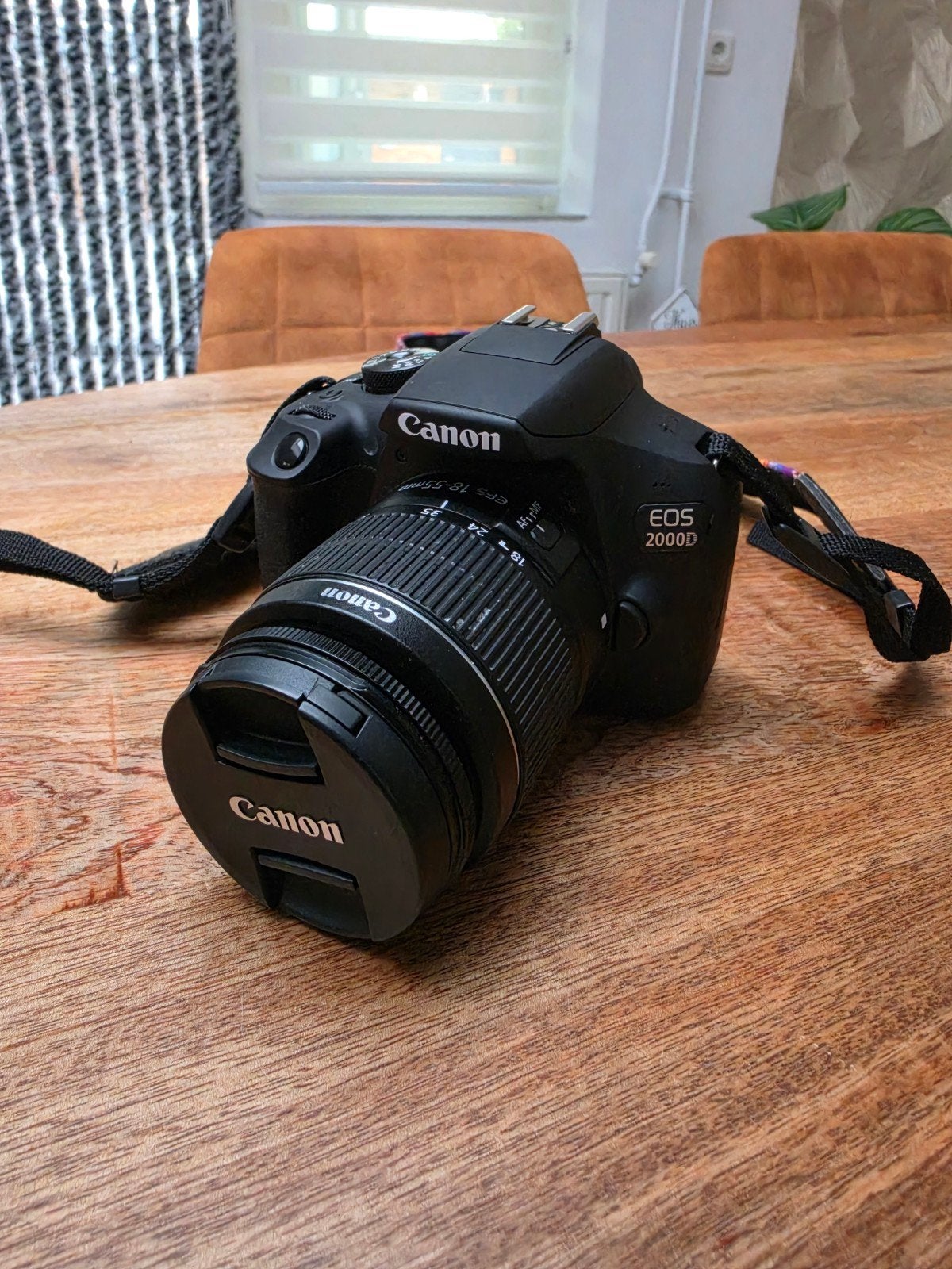canon d2000 met 3 lenzen en vele extra's., Audio, Tv en Foto, Fotocamera's Digitaal, Ophalen of Verzenden, Canon, 8 keer of meer