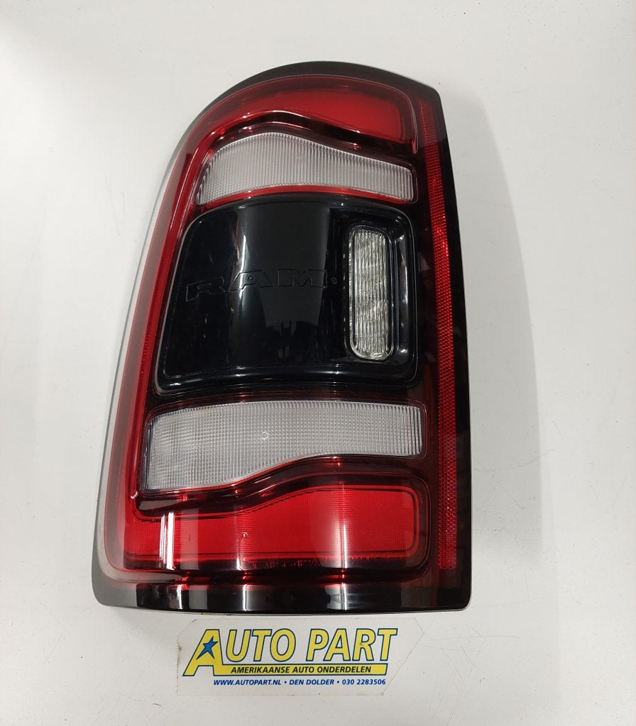Dodge Ram 2500/3500 LED achterlicht 2020-2025, Gebruikt, PO Box 21-8004 | Auburn Hills, MI 48321-8004, Amerikaanse onderdelen