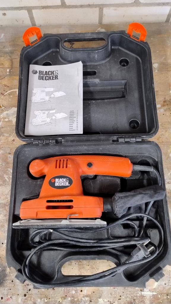 Black & Decker KA197 Vlakschuurmachine met koffer, Doe-het-zelf en Verbouw, Gereedschap | Schuurmachines, Ophalen, Zo goed als nieuw