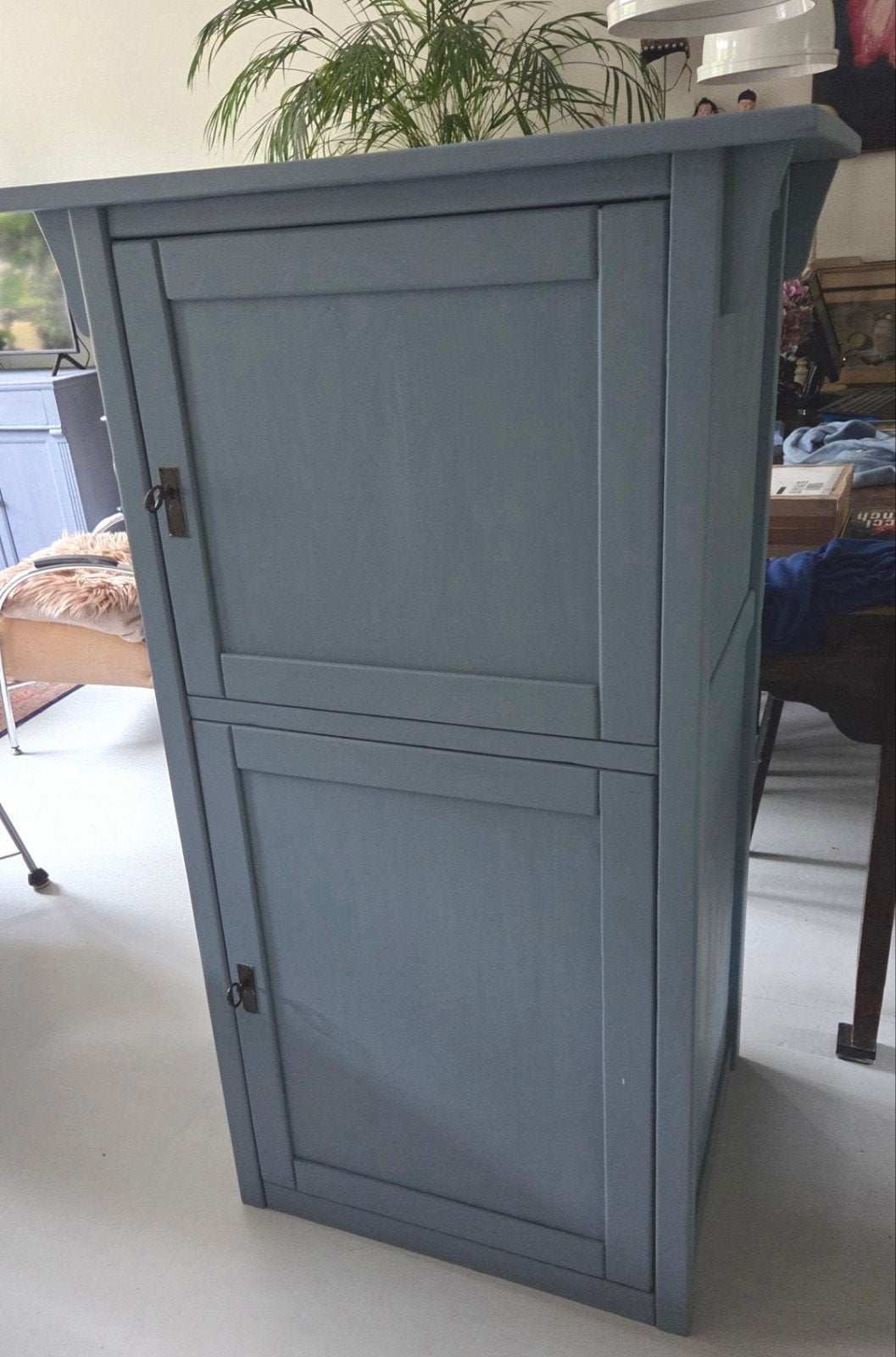 Mooie stevige Brocante kast met 2 deuren en veel bergruimte, Ophalen
