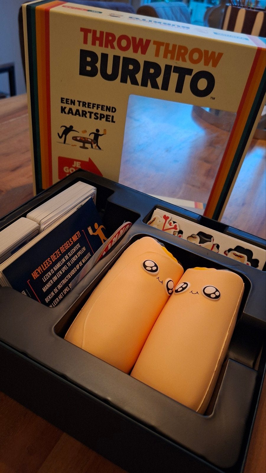 Throw Throw Burrito - Nieuw Kaartspel, Drie of vier spelers, Ophalen of Verzenden, Nieuw, Exploding Kittens