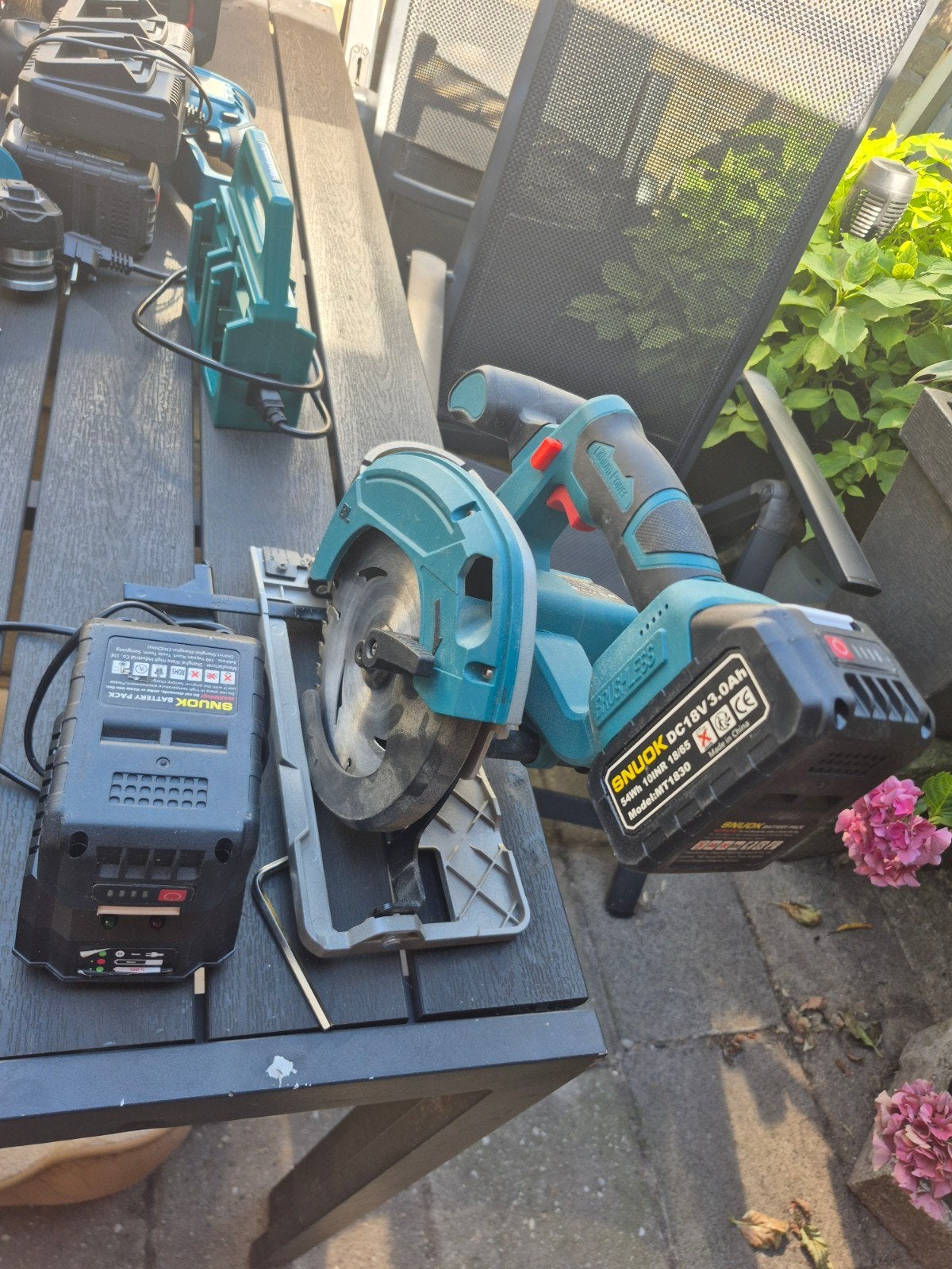 Diverse gereedschapset met accu's en laders, Doe-het-zelf en Verbouw, Gereedschap | Handgereedschap, Ophalen, Gebruikt, Gereedschapsopslag