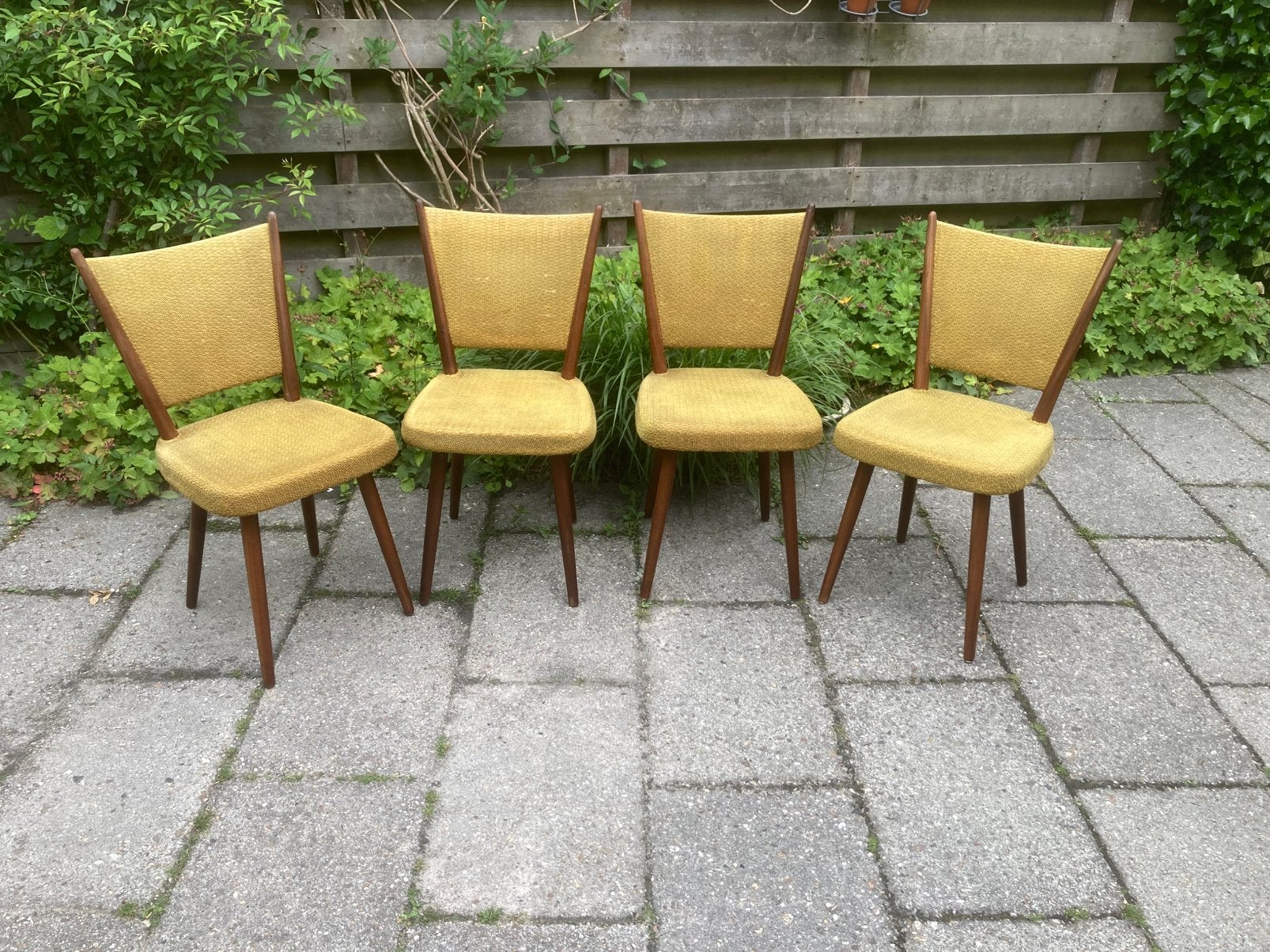 Vier bijzonder gekleurde vintage stoelen jaren 60, Ophalen