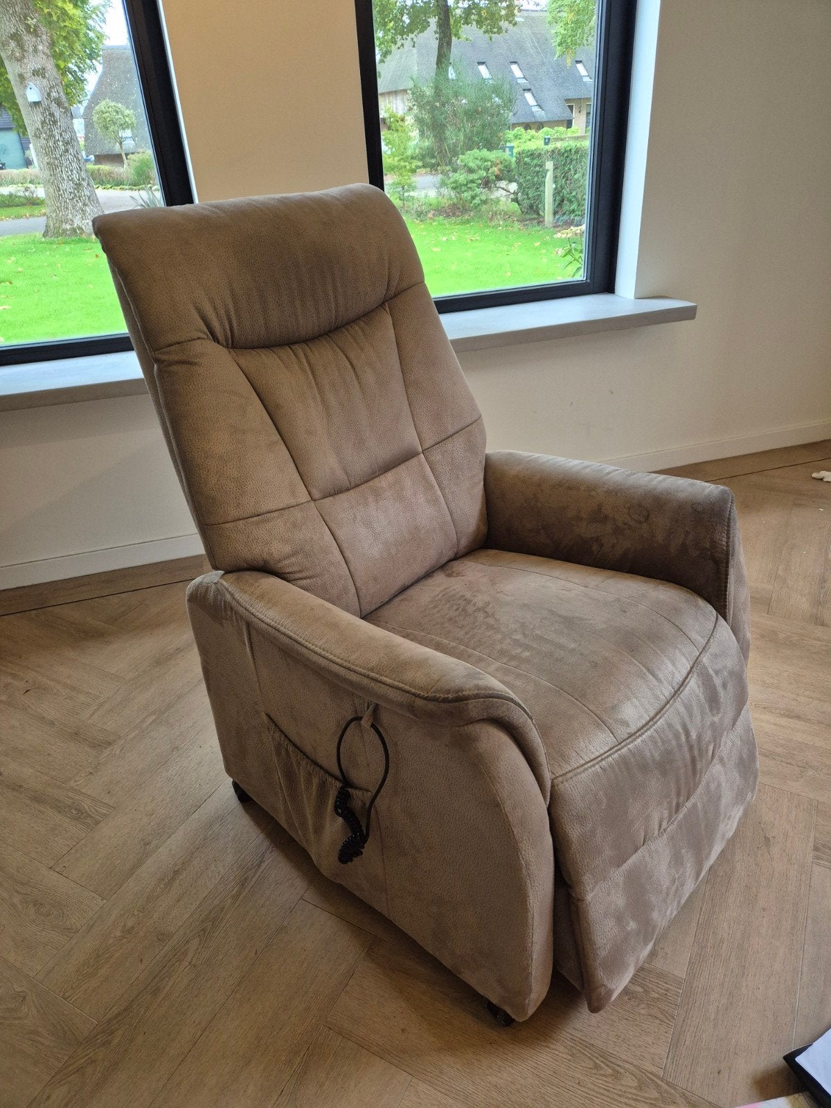 Elektrische fauteuil, Ophalen, 75 tot 100 cm, 50 tot 75 cm