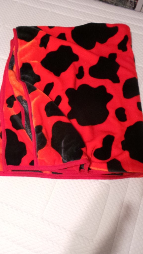 plaid kleed heerlijk zacht koeienprint zwart met rood, Ophalen of Verzenden, Nieuw, Plaid