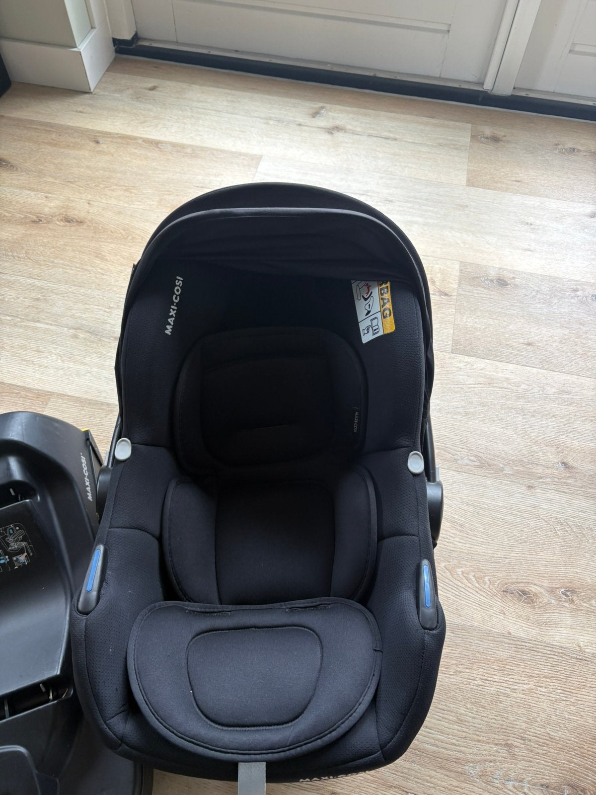 Maxi Cosi inclusief babyverkleiner, Autogordel, Ophalen of Verzenden, Zo goed als nieuw, 0 t/m 13 kg