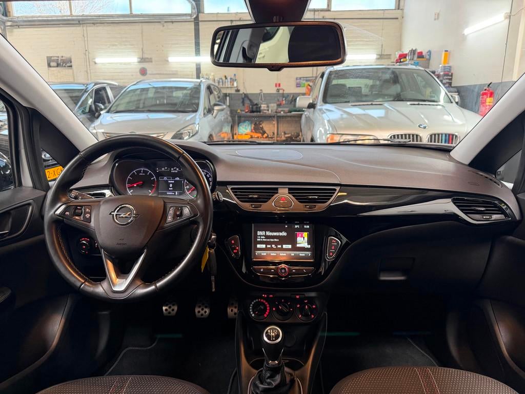 Opel Corsa 1.4 Black Edition AIRCO|ELEK.RAMEN|PDC|NAVI|CRUIS, Voorwielaandrijving, Gebruikt, 4 cilinders, 49 €/maand