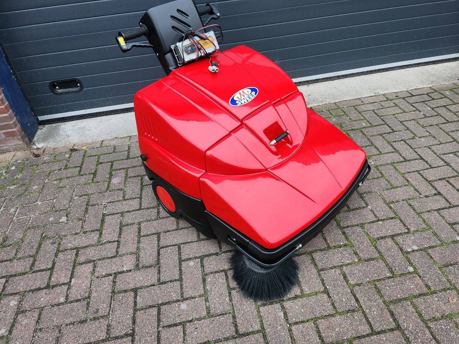 sweep Elektrische veegmachine, Ophalen