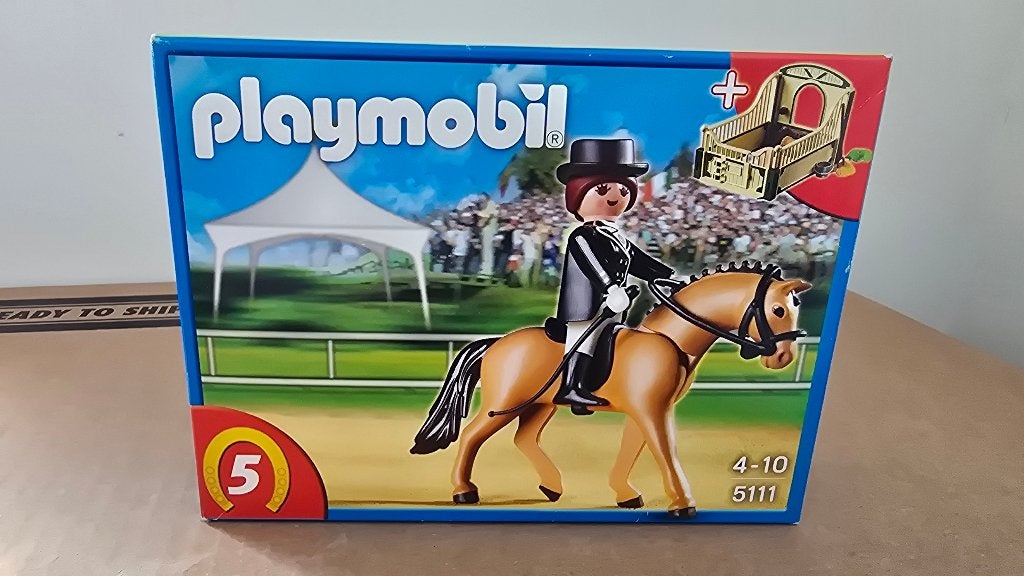 Playmobil 5111 Dressuurpaard met box nieuw in doos, Complete set, Nieuw, Ophalen of Verzenden, Figuren