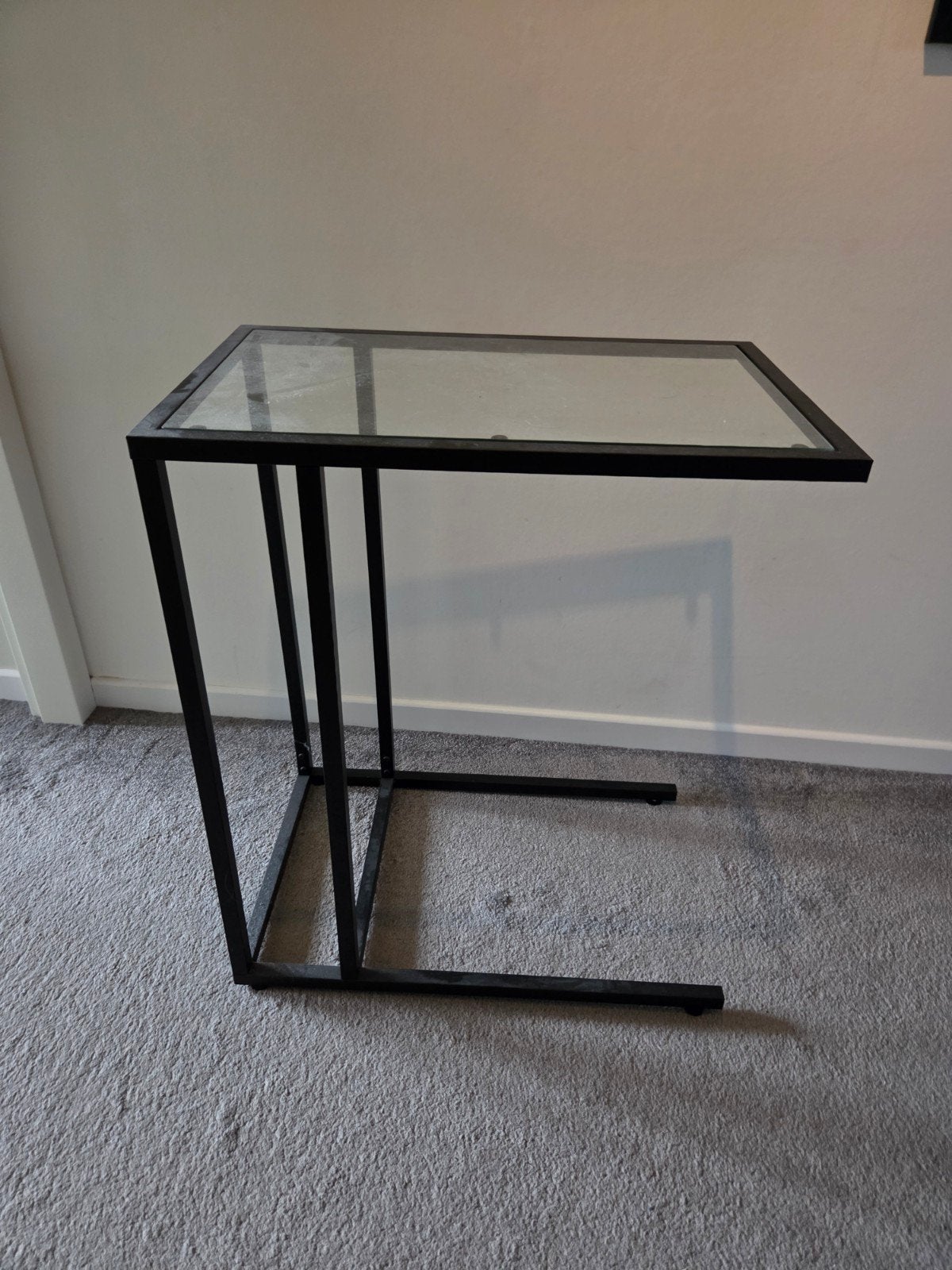 Ikea laptoptafel met glazen blad en metalen frame, Ophalen, Gebruikt, Modern, Industrieel, 55 tot 75 cm