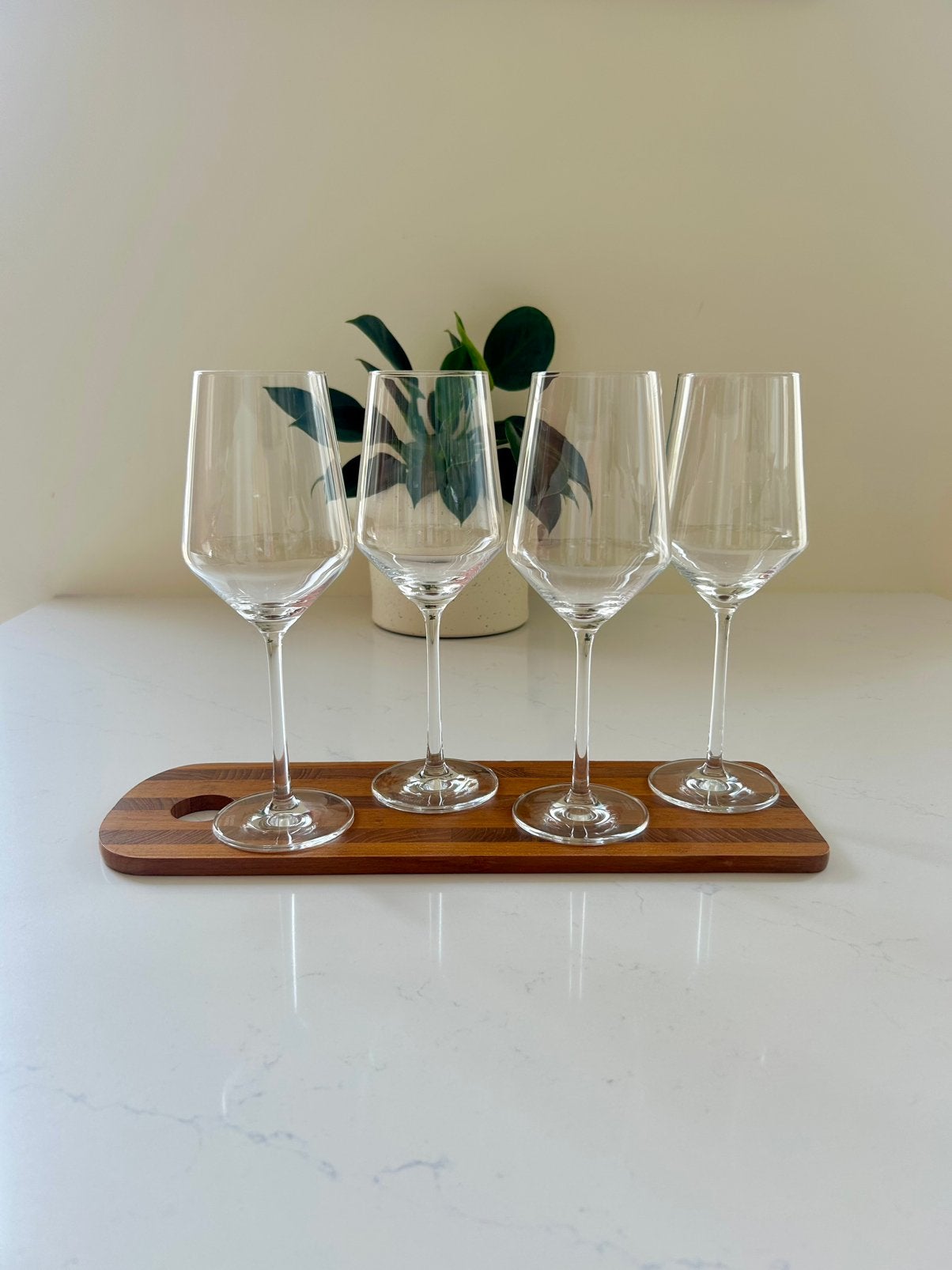 4 witte wijnglazen kristal. Schott Zwiesel Pure serie, Ophalen of Verzenden, Zo goed als nieuw, Overige typen