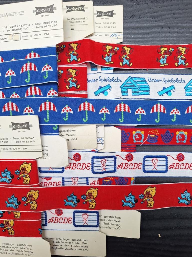 6 vintage kaarten met folklore kinderband, Ophalen of Verzenden, Nieuw, Lint, Band of Elastiek
