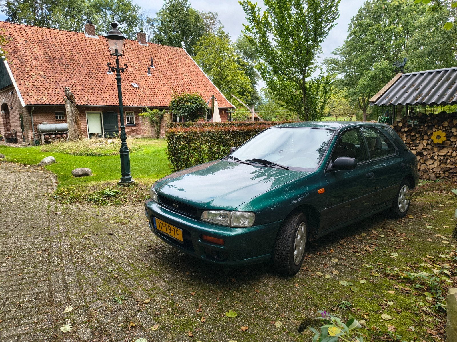 Subaru Impreza 1.6 GL AWD 2000 Groen, Auto's, Subaru, 1140 kg, 49 €/maand, Origineel Nederlands, Handgeschakeld