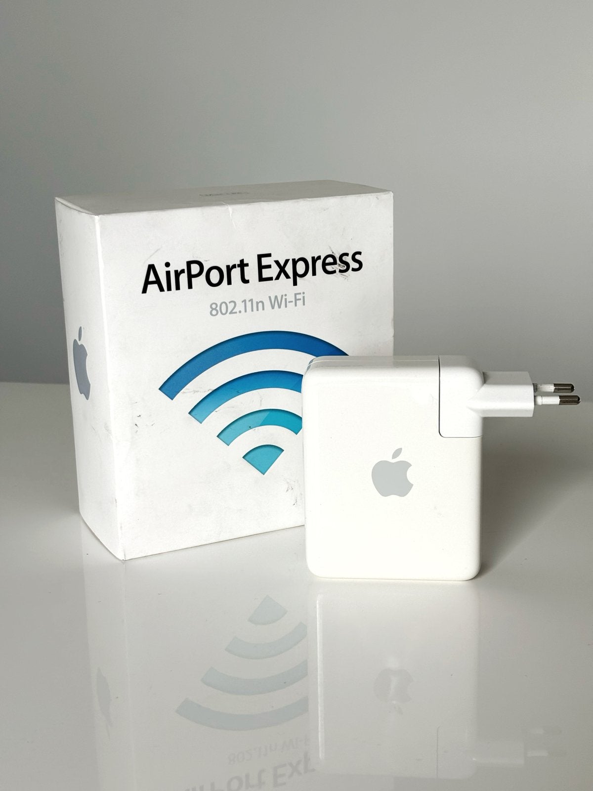 Apple AirPort Express A1264 - 802.11n Wi-Fi Router, Computers en Software, Ophalen of Verzenden, Zo goed als nieuw, Router