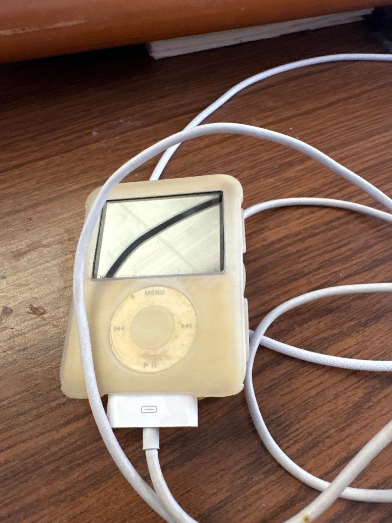 Ipod 3e generatie, Audio, Tv en Foto, Mp3-spelers | Apple iPod, Gebruikt, Classic, Ophalen of Verzenden, Zilver