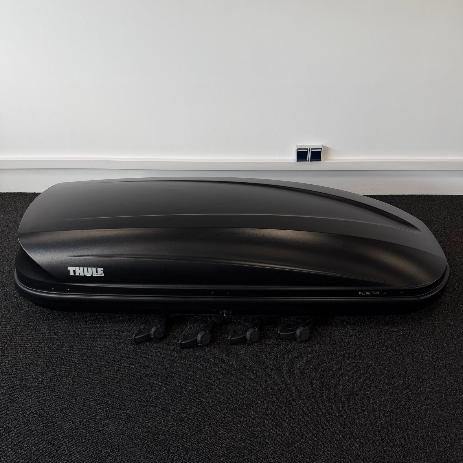 Thule Pacific 780 Dakkoffer 420 liter inhoud, Auto diversen, Dakkoffers, Ophalen, Zo goed als nieuw