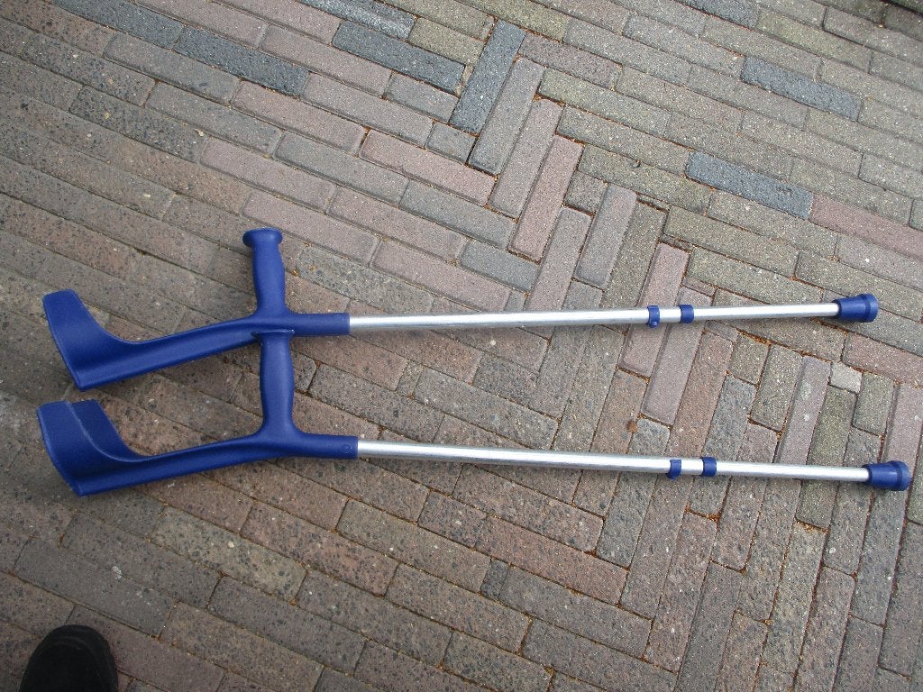 Elleboogkrukken , verstelbaar,v,a 30,00e, Ophalen, In hoogte verstelbaar