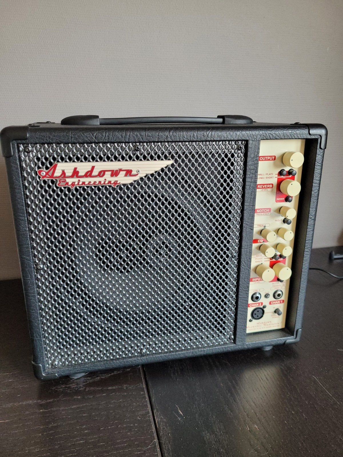 Ashdown Acoustic Radiator 1, Ophalen, Zo goed als nieuw, Gitaar, 50 tot 100 watt
