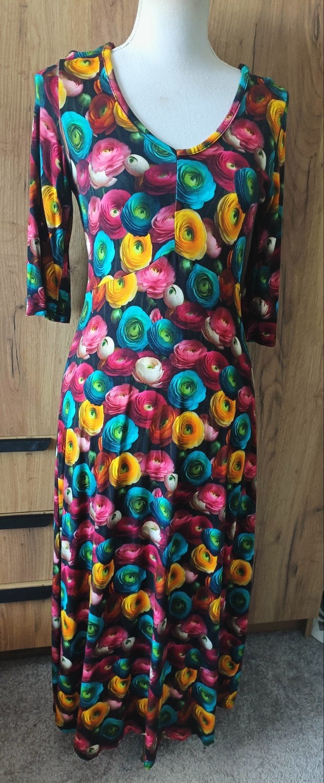 Sofia jurk van Tantilly ranonkels maat S nieuw, Kleding | Dames, Verzenden, Zo goed als nieuw, Maat 38/40 (M), Onder de knie