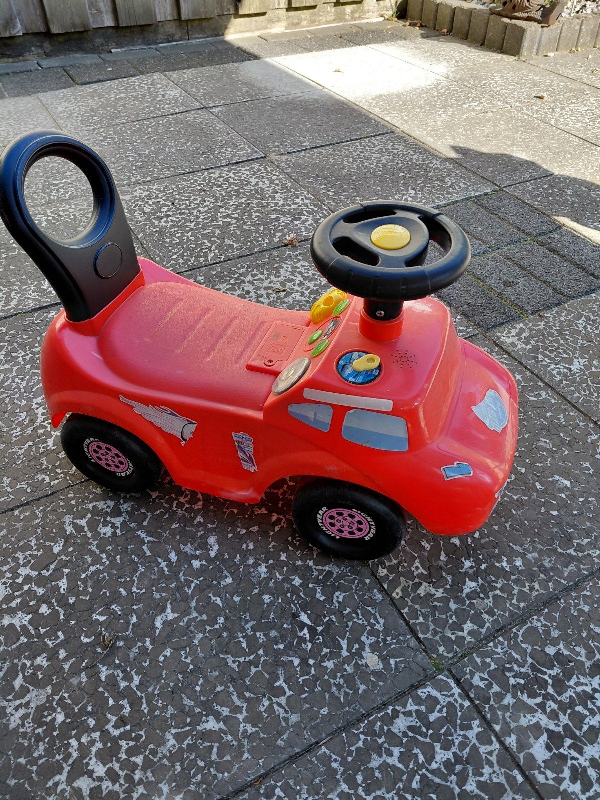 Rode loopauto met Cars design, Kinderen en Baby's, Ophalen of Verzenden, Gebruikt, Loopvoertuig