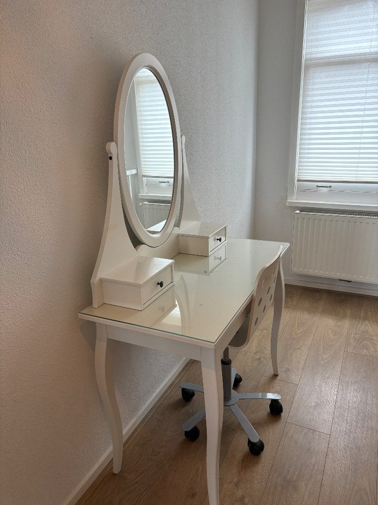 Make-up tafel ikea, Huis en Inrichting, Ophalen, Gebruikt, 50 tot 100 cm, Met lade(s)