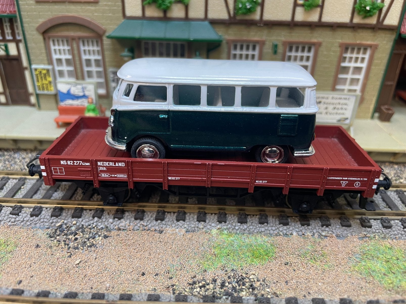 Nieuwe Platte wagen met vw bus Marklin HO. Echt mooi, Hobby en Vrije tijd, Modeltreinen | H0, Wisselstroom, Ophalen of Verzenden