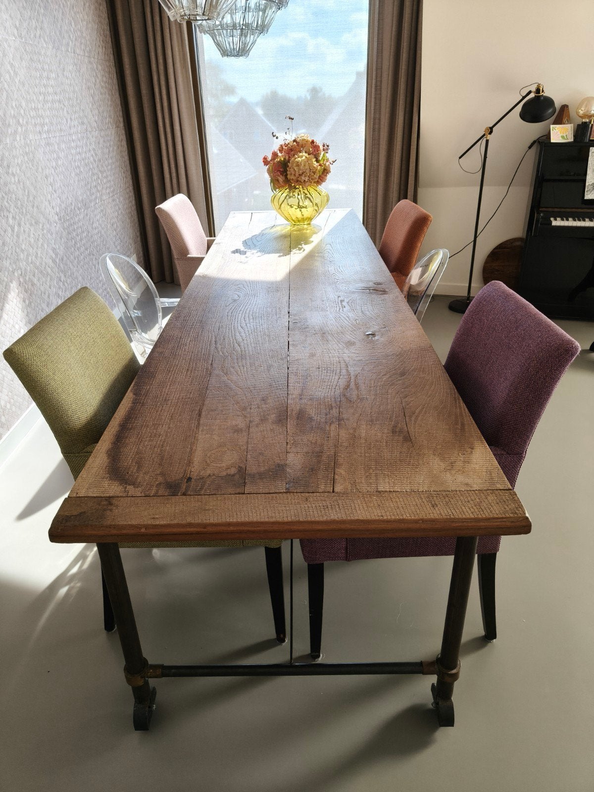 Oude eiken tafel 340 lang met ijzeren onderstel, Antiek en Kunst, Ophalen