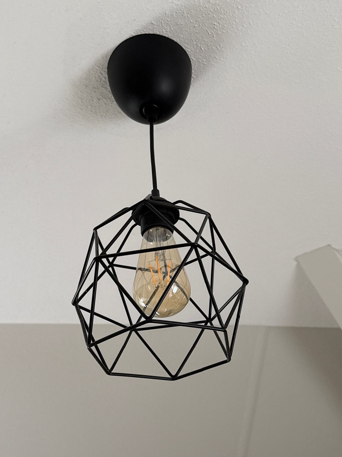 Moderne Zwarte Hanglamp met Geometrisch Design, Huis en Inrichting, Ophalen of Verzenden, Zo goed als nieuw, Metaal, E27 (groot)