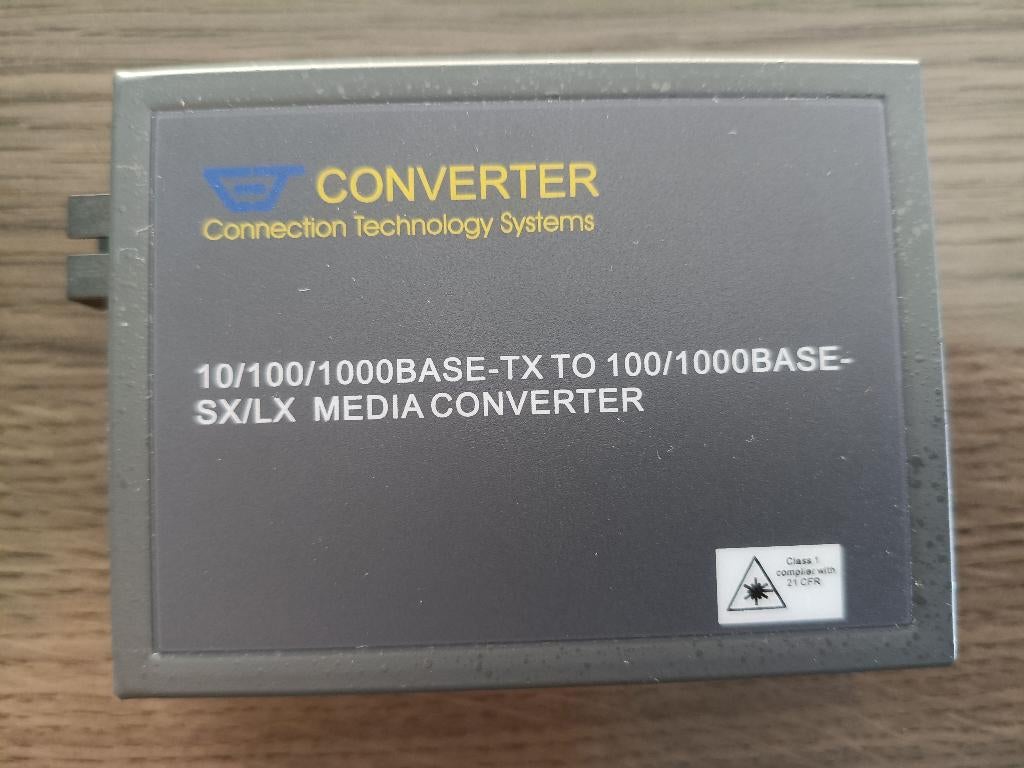 2x Universele Glasvezel Mediaconverter naar RJ45, Computers en Software, Routers en Modems, Gebruikt, Ophalen