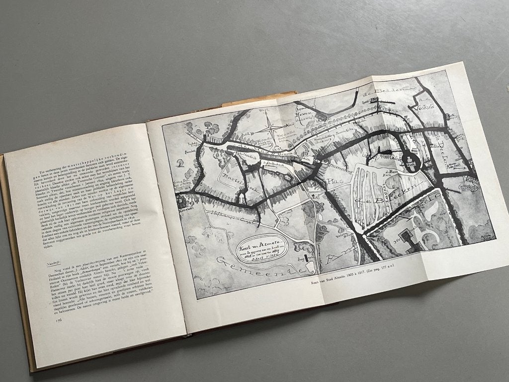 De opkomst van Almelo en omgeving 1947 (1974), Ophalen of Verzenden, 20e eeuw of later, Gelezen
