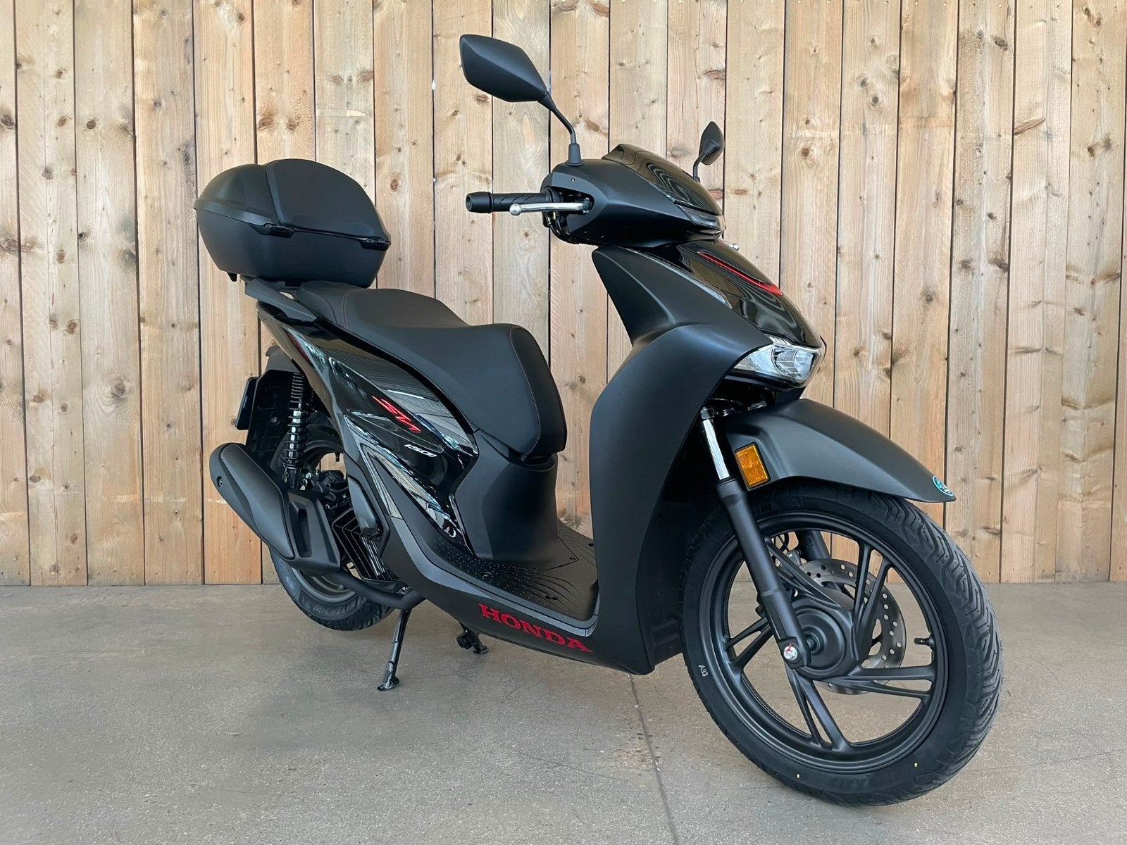 Honda SH 150i smart topbox 2026 LAGE KM STAND, Scooter, Nieuw, Bedrijf, Minimaal motorrijbewijs A2