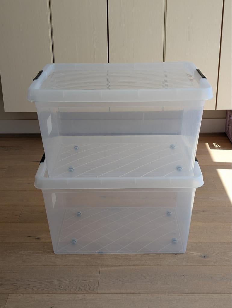 Twee grote plastic opbergboxen opbergdozen met deksel, Ophalen, 40 tot 60 cm, Bak of Kist, 75 tot 100 cm