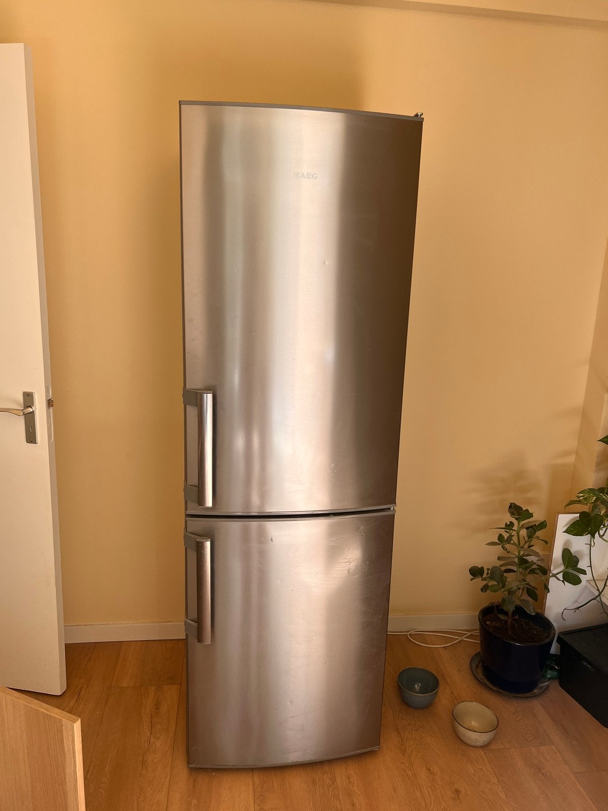 AEG Koelkast met vriezer, Gebruikt, 200 liter of meer, 60 cm of meer, Met aparte vriezer