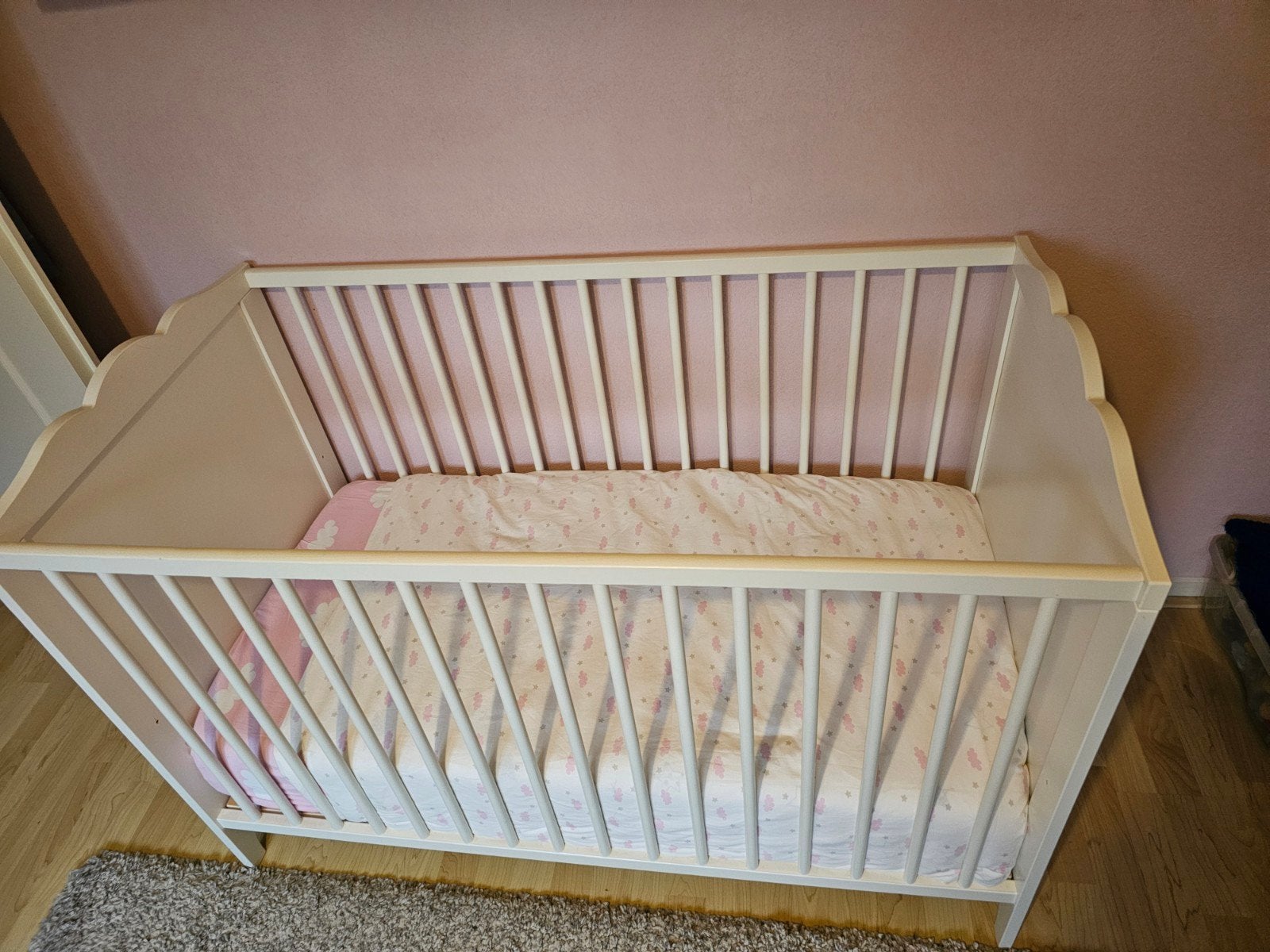 Ledikantje met 2x matras, dekbed+hoes in uitstekende staat, Ophalen of Verzenden, Zo goed als nieuw, Ledikant