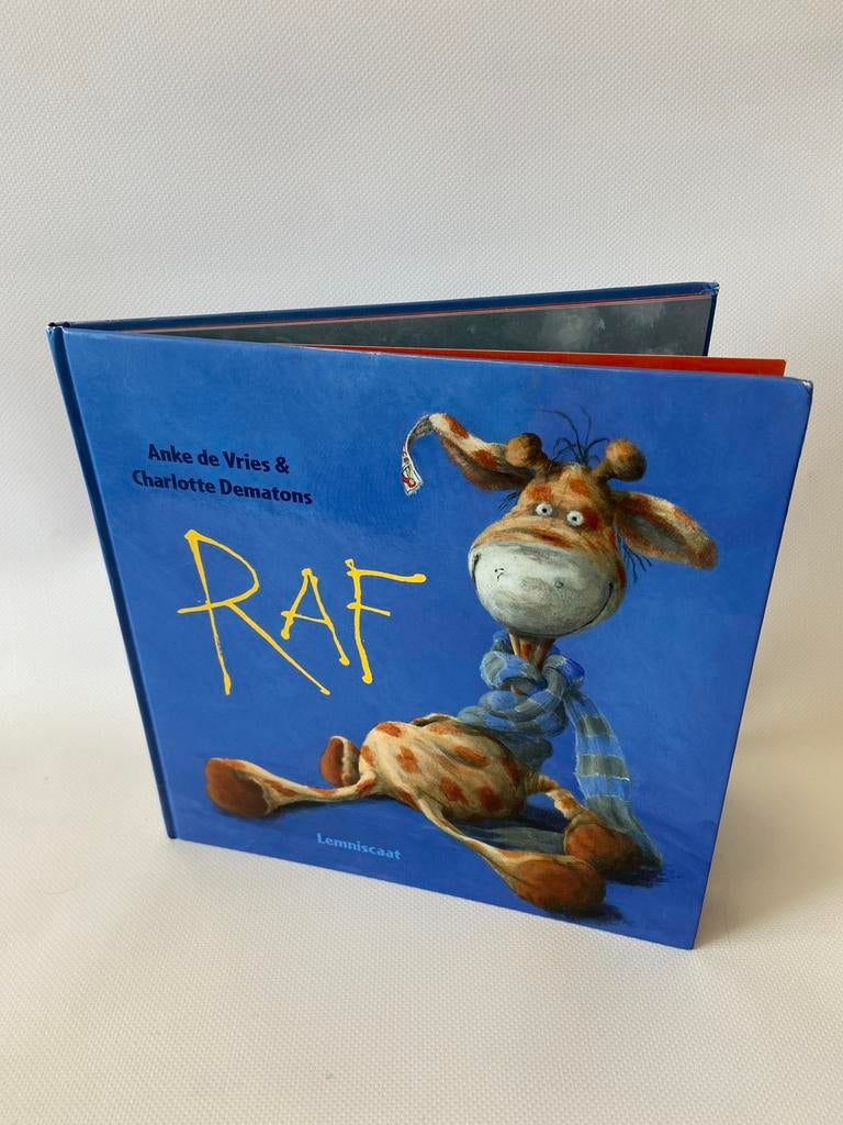 Charlotte Dematons RAF kinderboek, Boeken, Ophalen of Verzenden, Gelezen