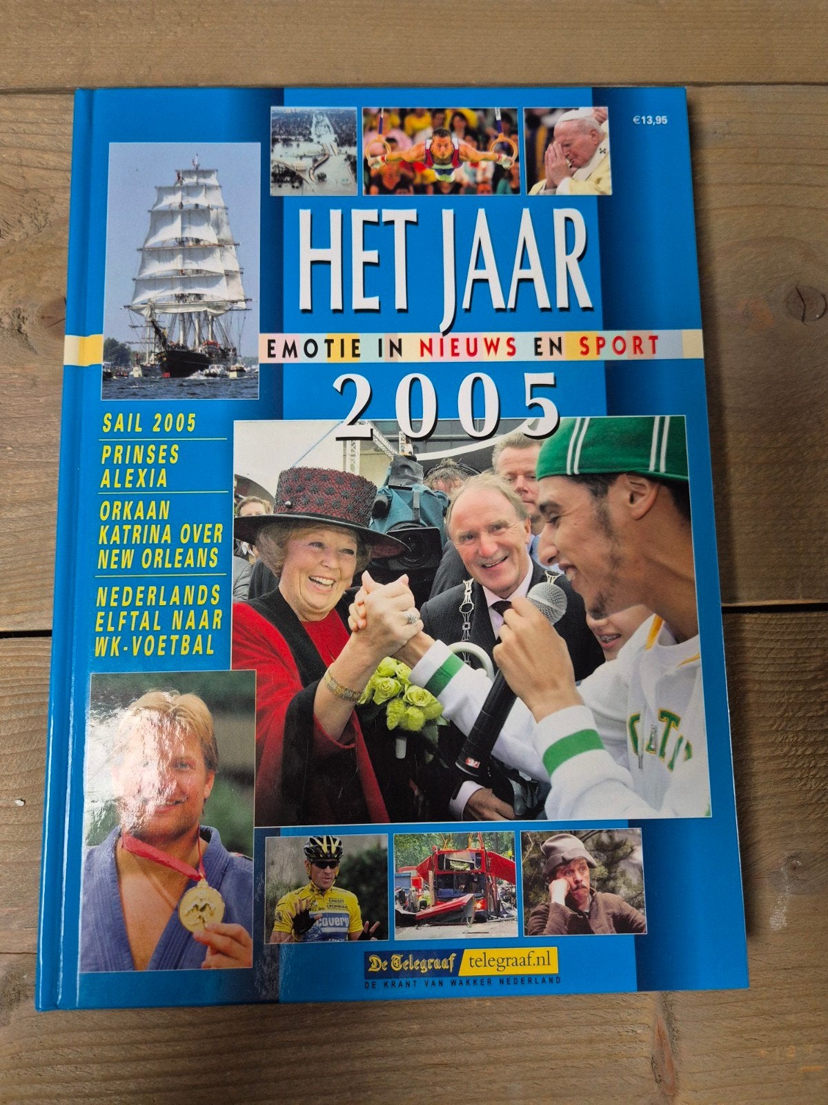 Het Jaar 2005: Emotie in Nieuws en Sport - De Telegraaf, Ophalen of Verzenden, Zo goed als nieuw, Overige typen