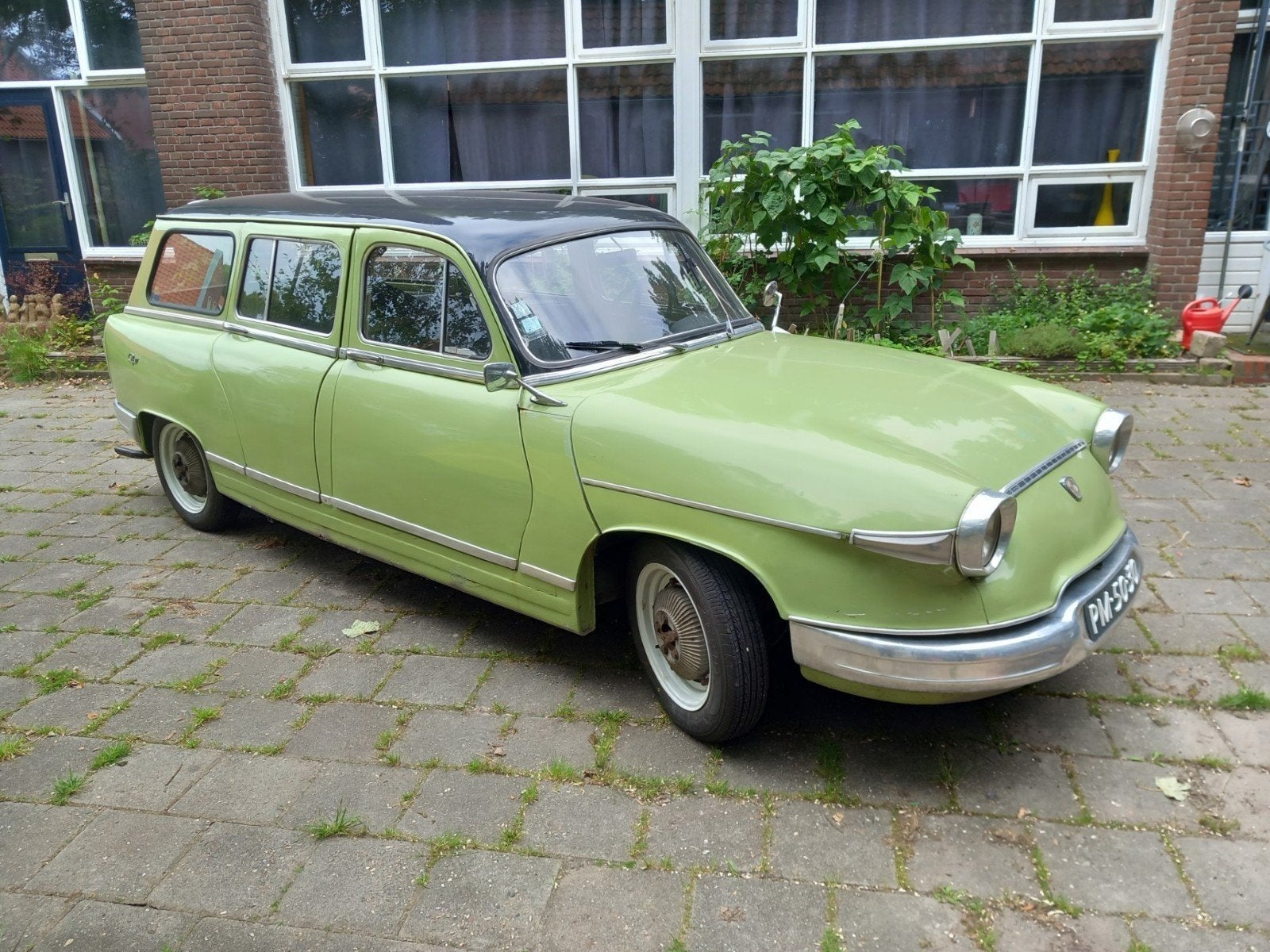 Panhard PL 17 Break, Particulier, Te koop