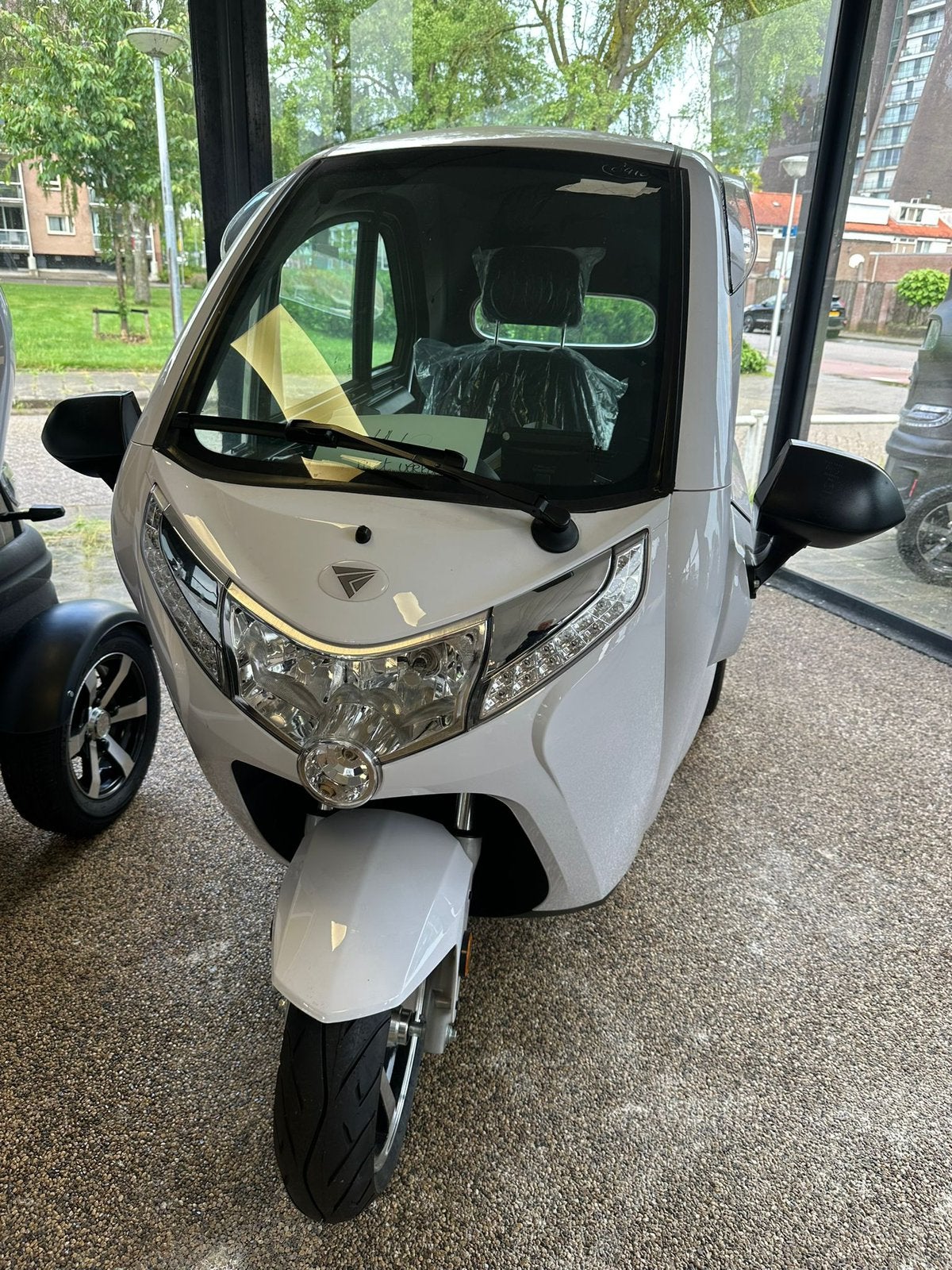 Splinternieuwe move vigourous wit met garantie, Overige merken, Ophalen of Verzenden, Zo goed als nieuw, 16 km/u of meer