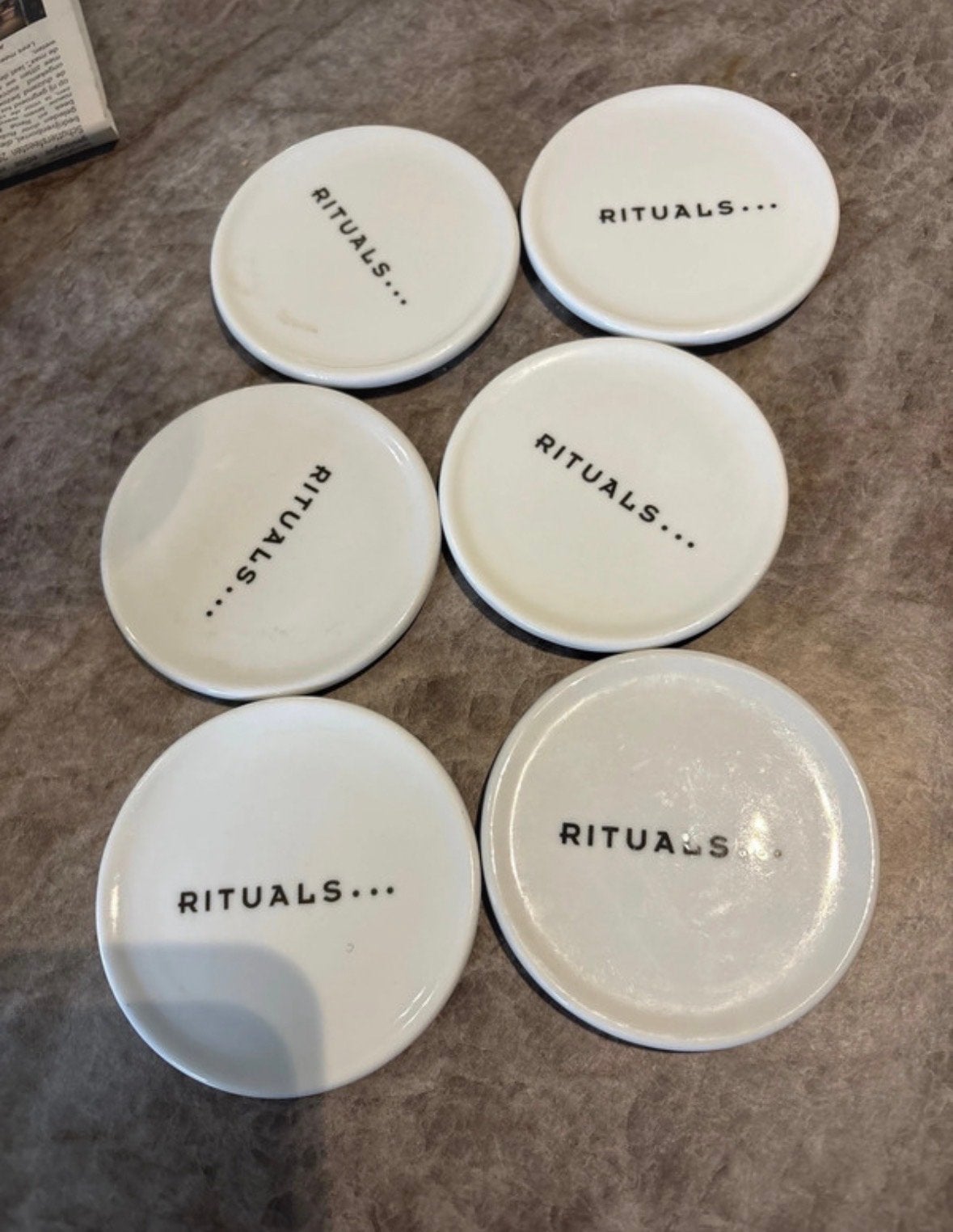6 originele Rituals theetips porselein, Ophalen of Verzenden, Zo goed als nieuw, Steen/keramiek, Wit