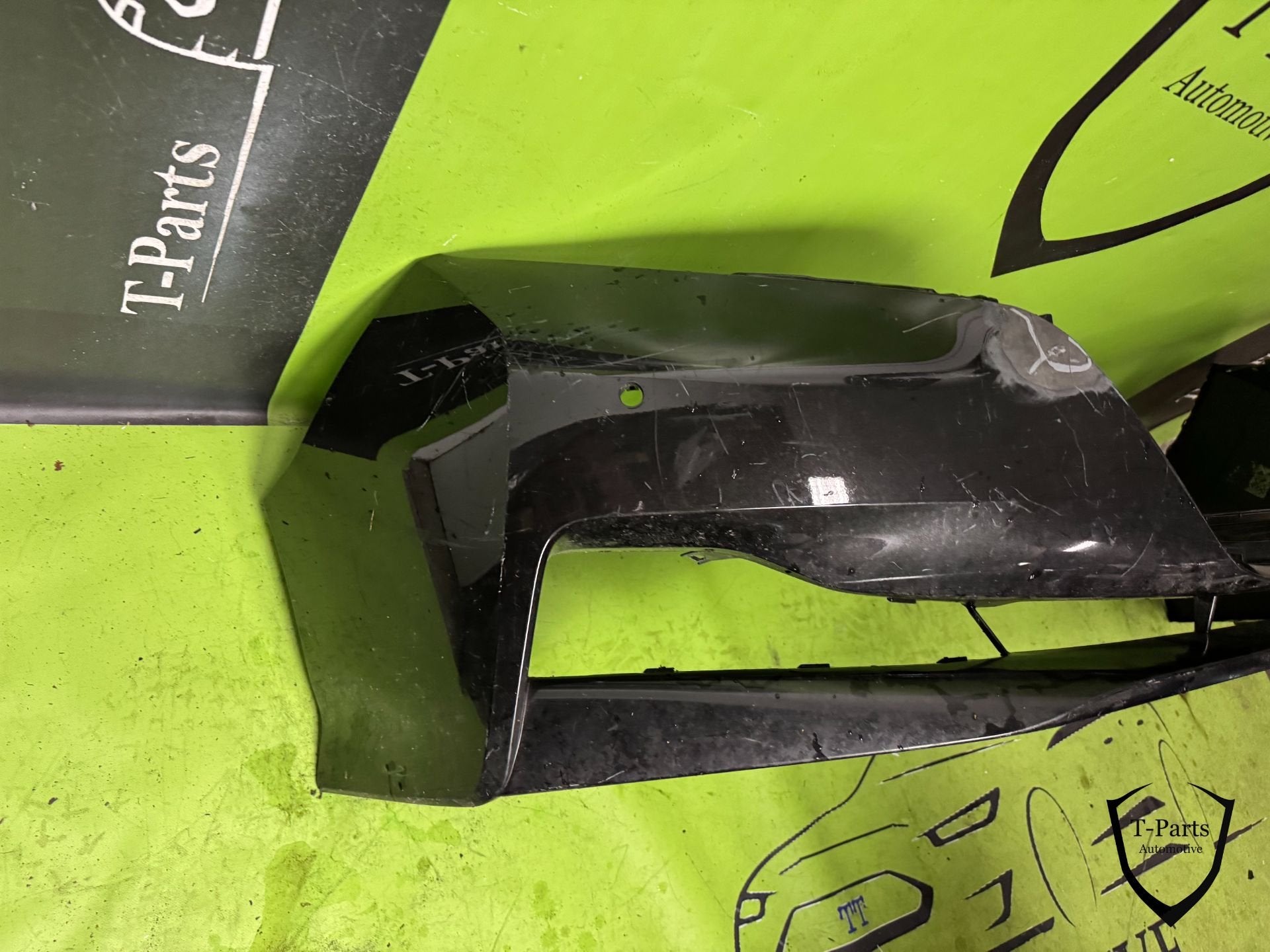 nissan leaf voorbumper bumper, Takashima 1-chome 1-1
220-8686  Yokohama, Ophalen of Verzenden, Bumper, NISSAN_SR@mail.nissan.co.jp